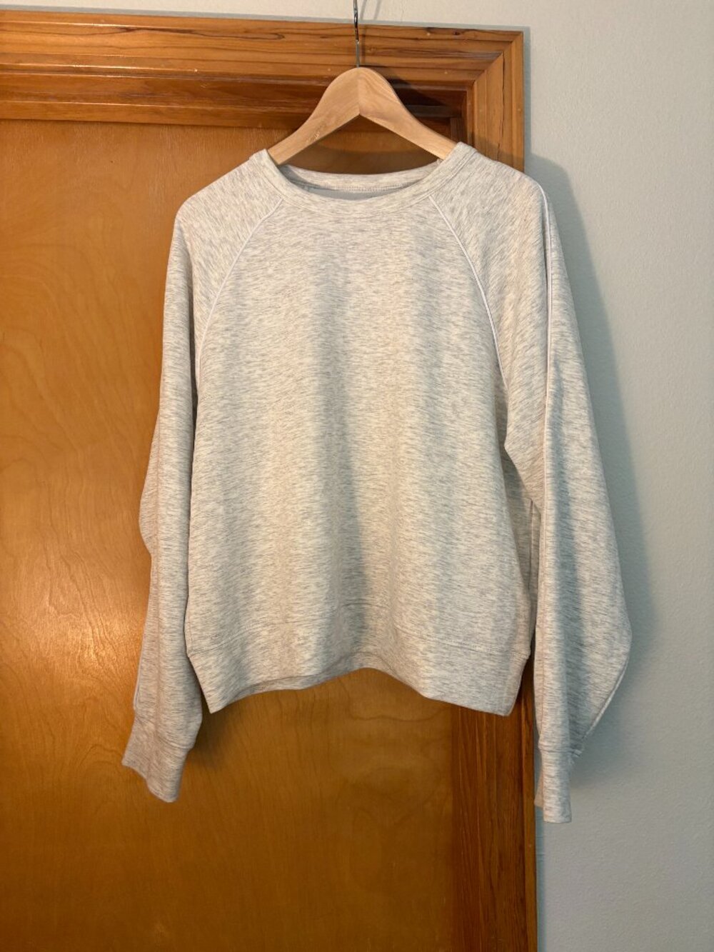 Danskin cropped long sleeve sweatshirt women size M